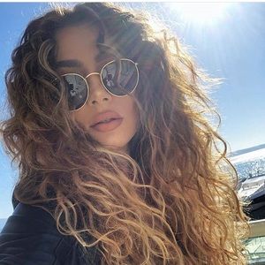 Meet your Posher, Marialina